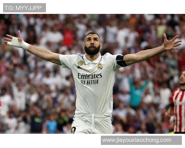 本泽马：从足球天才到世界级巨星的辉煌旅程与传奇故事